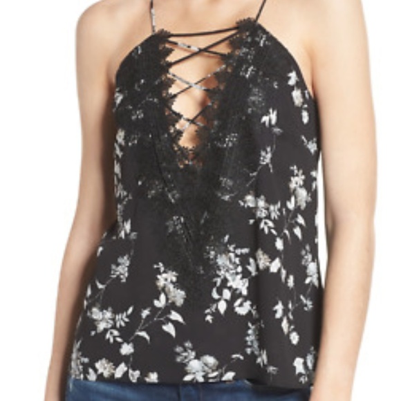 ❤️ WAYF Posie Strappy Camisole Black Floral - Picture 1 of 1